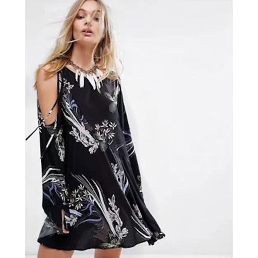 FREE PEOPLE Clear Skies Cold Shoulder Tunic